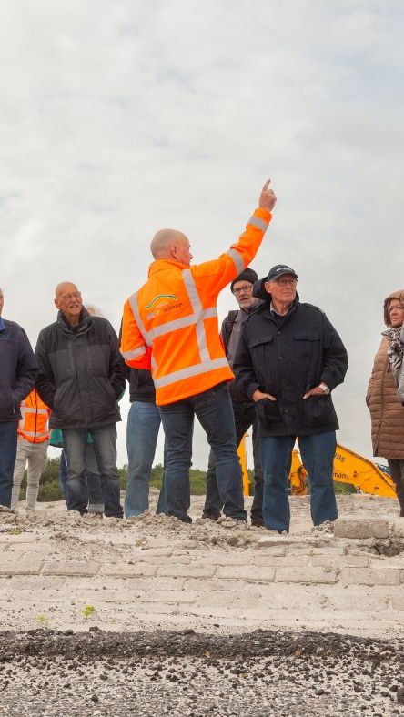 Dag van de Bouw 2024 bij de werkzaamheden van Heijmans in Lauwersmeerdijk.